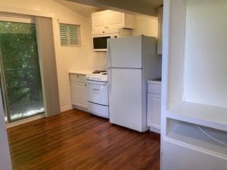 kitchen - 11049 Kling St