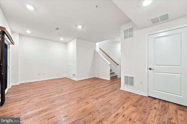 Building Photo - 1911 Boulder Dr