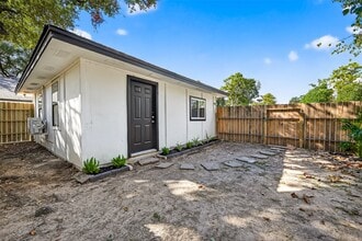 Building Photo - 23130 Bayleaf Dr