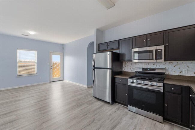 Building Photo - 4500 Senda Ln