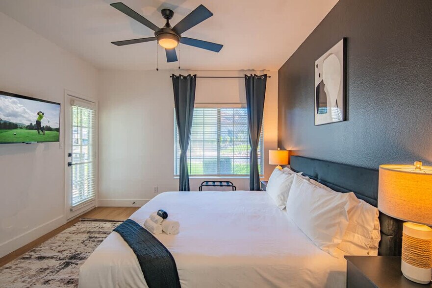 Building Photo - 7900 E Princess Dr