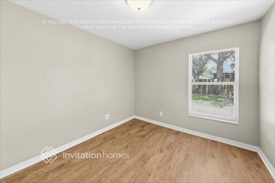 Building Photo - 10353 Lakeside Vista Dr