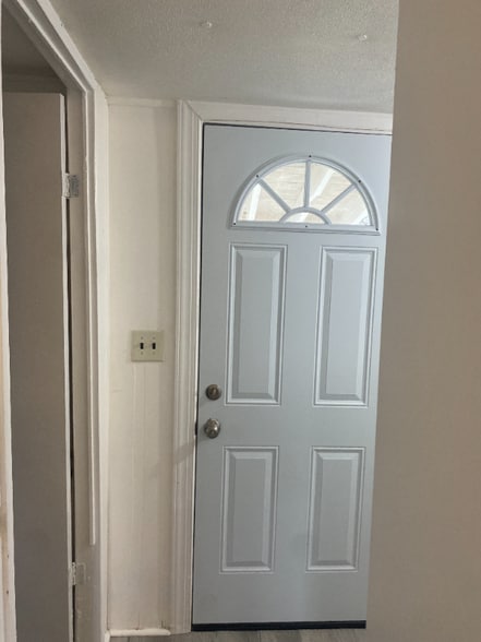 Building Photo - 9634 Crain Hwy