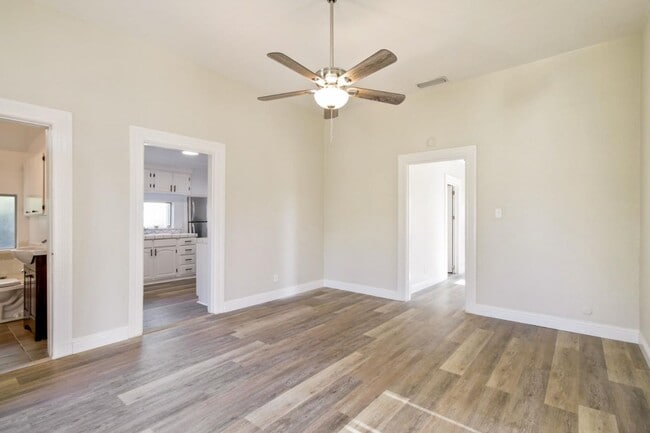 Building Photo - Pendegast House-ADU