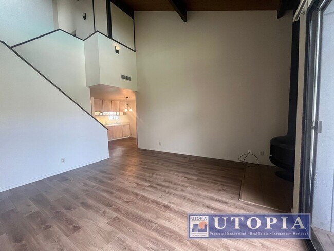 Building Photo - RENT SPECIAL: 50% off 1st months rent if the lease is signed by January 1st! Bright Natural Light...