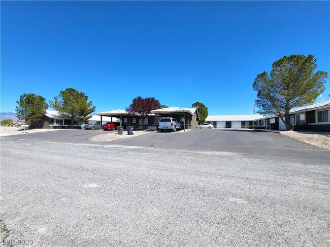 Building Photo - 1141 Sixshooter Ave