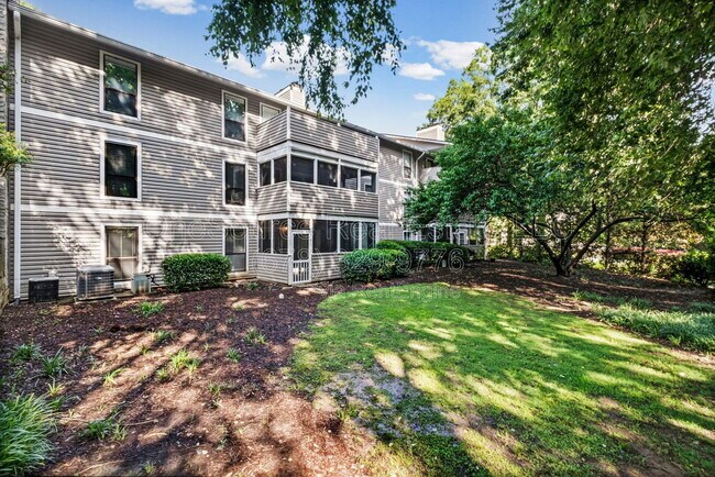 Building Photo - 806 Wynnes Ridge Cir