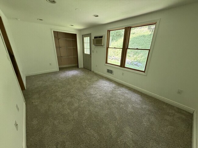 Building Photo - Price drop!  4 bedroom home now Available for Rent in Peters!