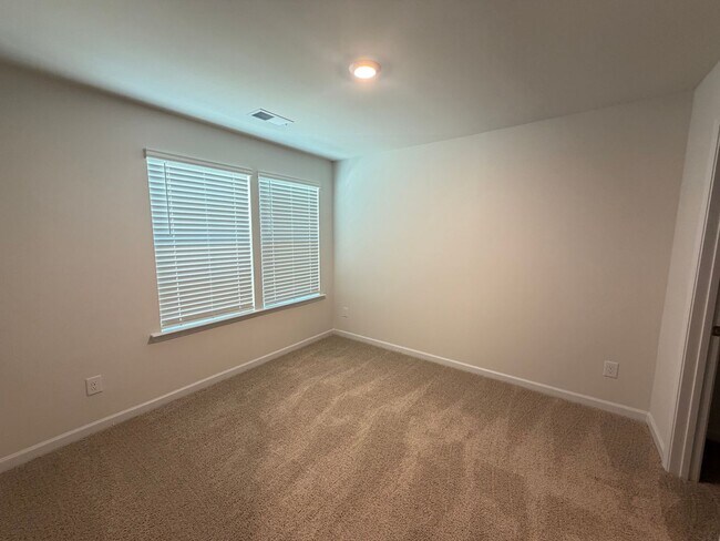 Building Photo - 607 Struy St