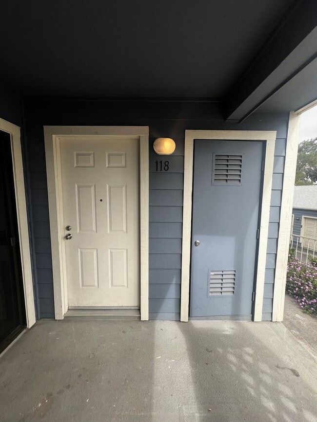 Building Photo - This Is What You’ve Been Searching For. 2 bedroom condo