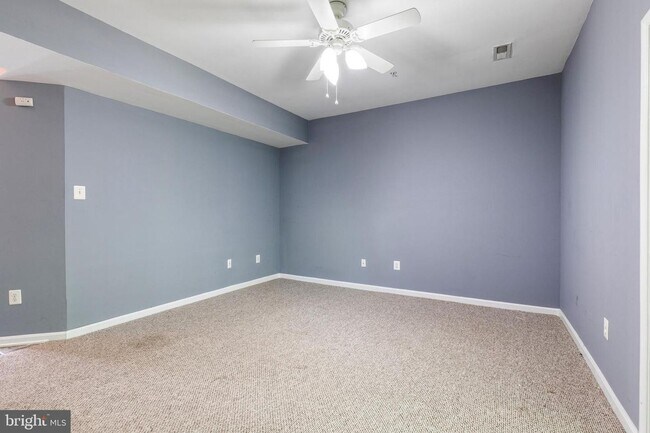 Building Photo - 3bd 2.5bth home nestled in the sought-afte...