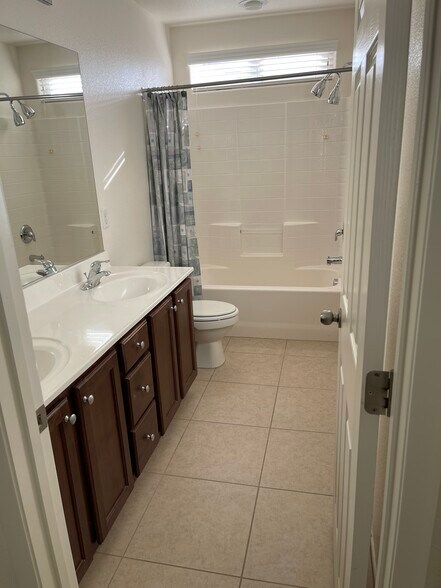 Building Photo - 7709 Pista Way