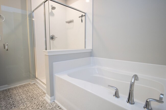 Building Photo - Stunning 3 Bedroom, 2.5 Bath in Ashcroft -...