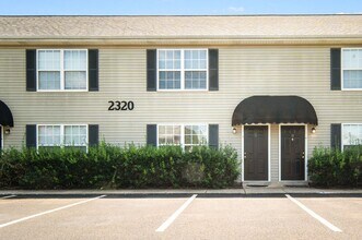 Building Photo - 2320 Willowbrook Dr