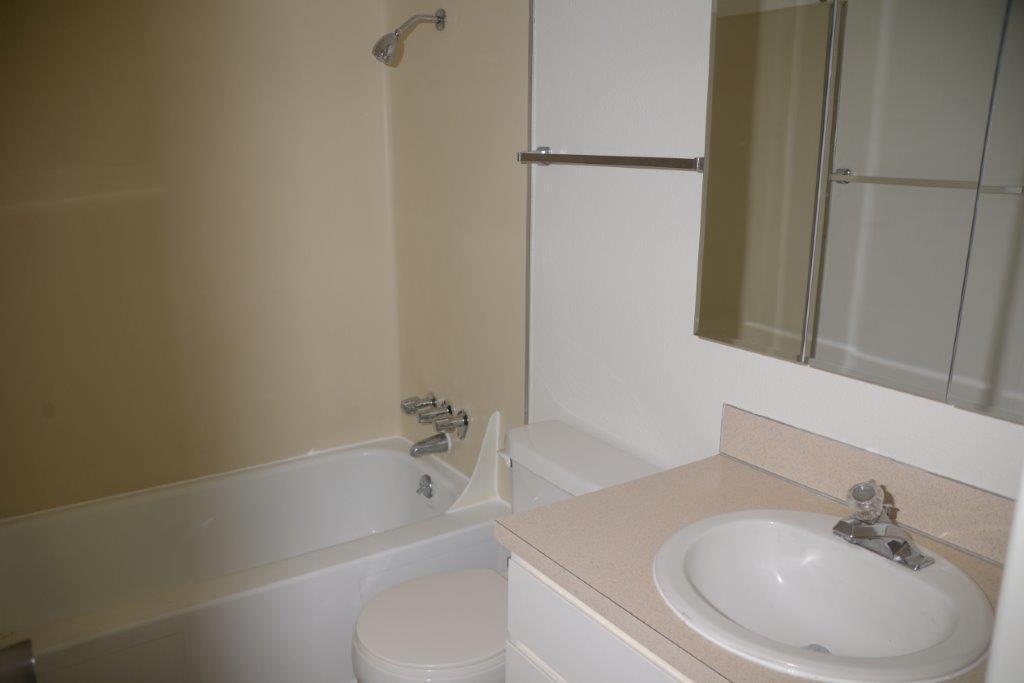 Bath - 7812 59th Ave W