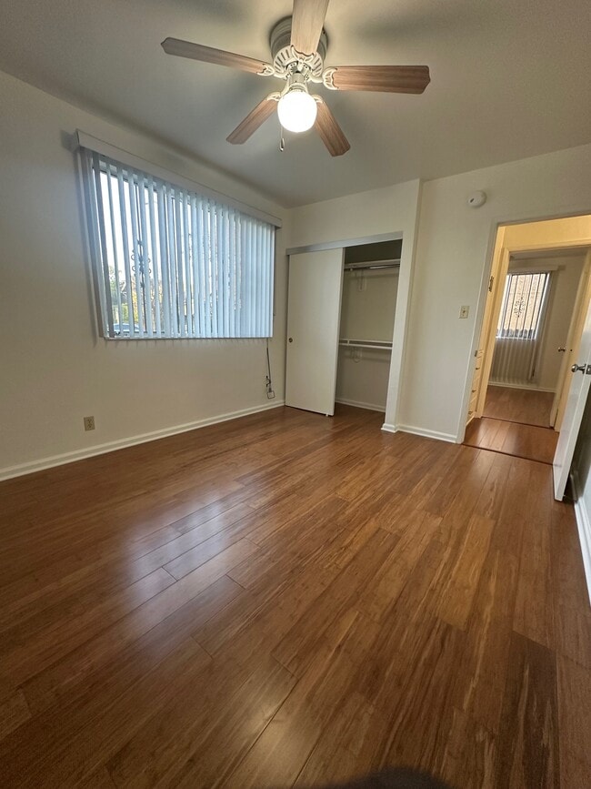 Building Photo - 2320 W 24th St