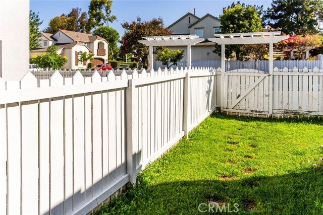 Building Photo - 149 Trellis Ln