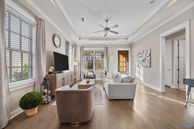 Building Photo - 107 Poydras St