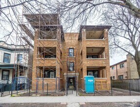 Building Photo - 4410 N Greenview Ave