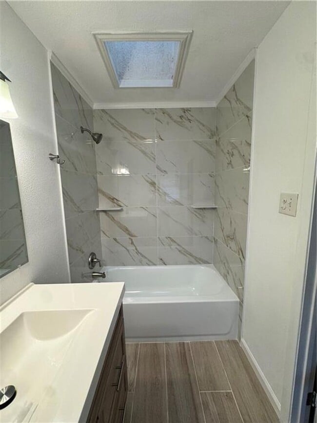 Building Photo - 3 bedroom 2 bath house in Calallen