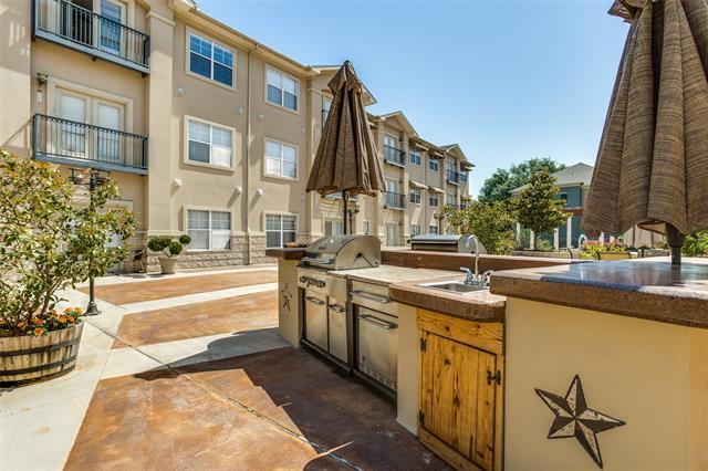 Building Photo - 3102 Kings Rd