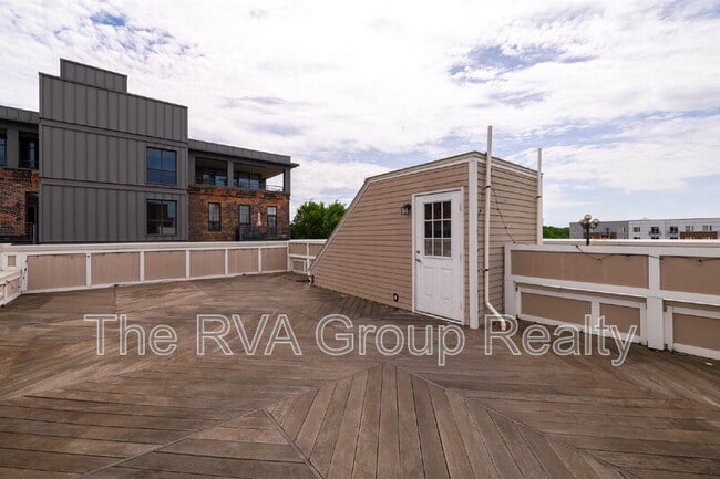 Building Photo - 114 Cedar Works Row