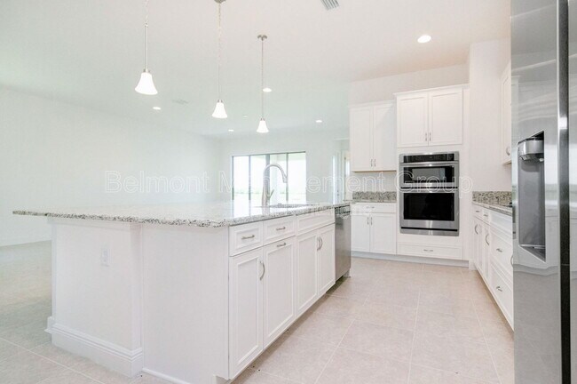 Building Photo - 13550 Abberwick Dr