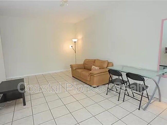 Building Photo - 5035 Sunridge Palms Dr