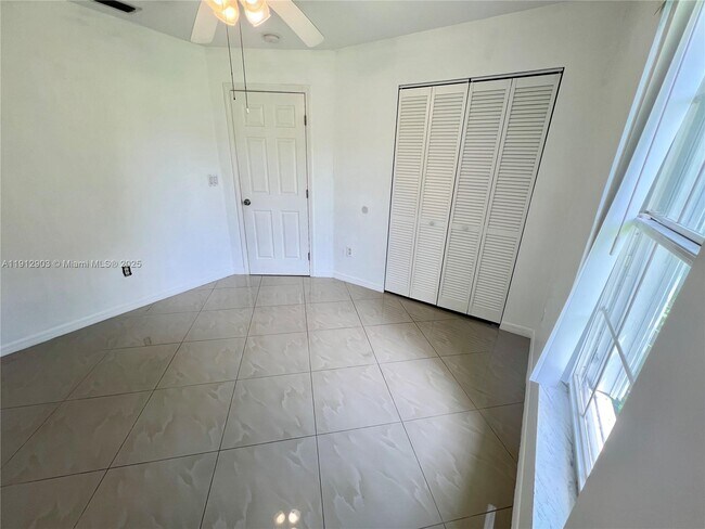 Building Photo - 15561 Spring Line Ln