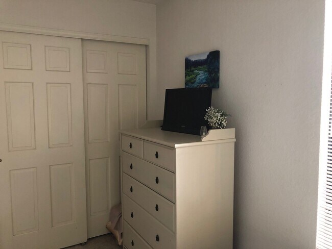 Building Photo - ASK ABOUT OUR REDUCED SUMMER RATES!!! Comfortable & Inviting Home in Leisure World a 45+ Active A...