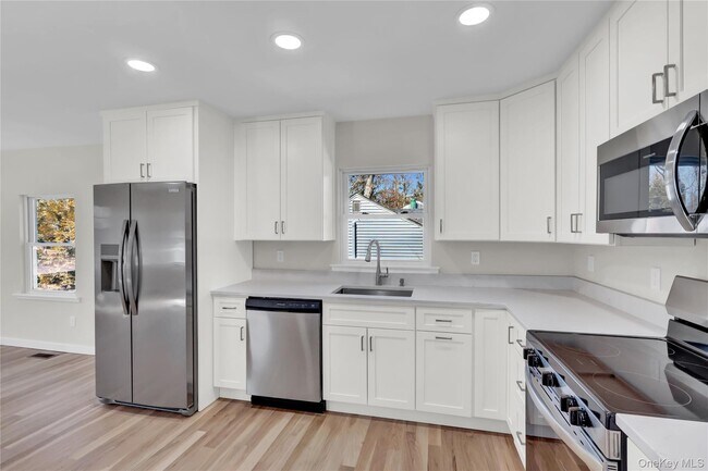 Building Photo - 37 Gould Rd