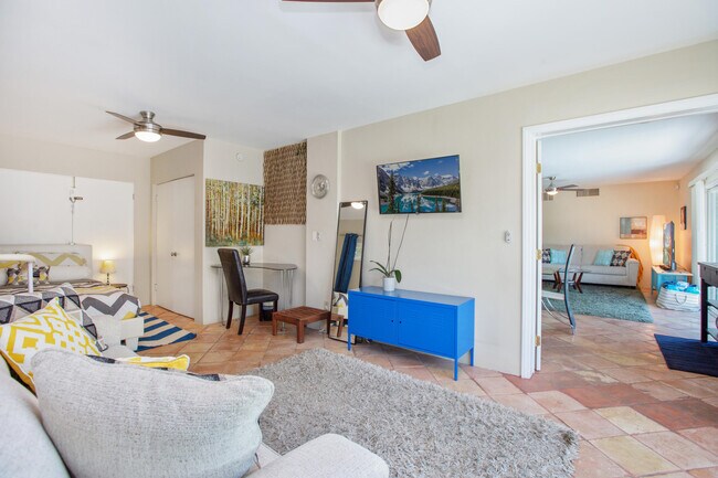 Building Photo - 4385 E Pso Caroleta