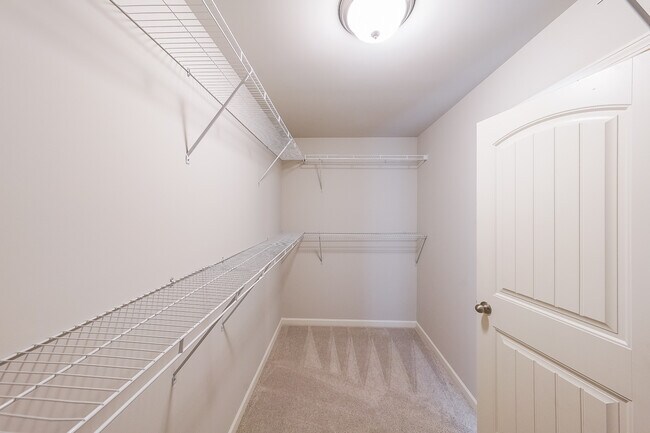 Building Photo - 408 After Glow Smt