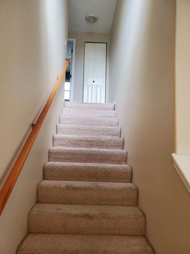 Building Photo - 3 Bd., 2.5 Ba. home in NE Bellingham near ...