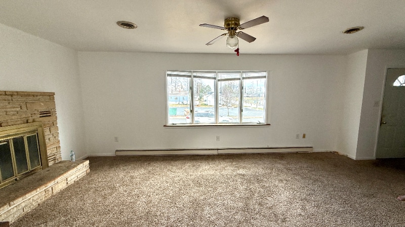 Building Photo - 1601 N Oak St