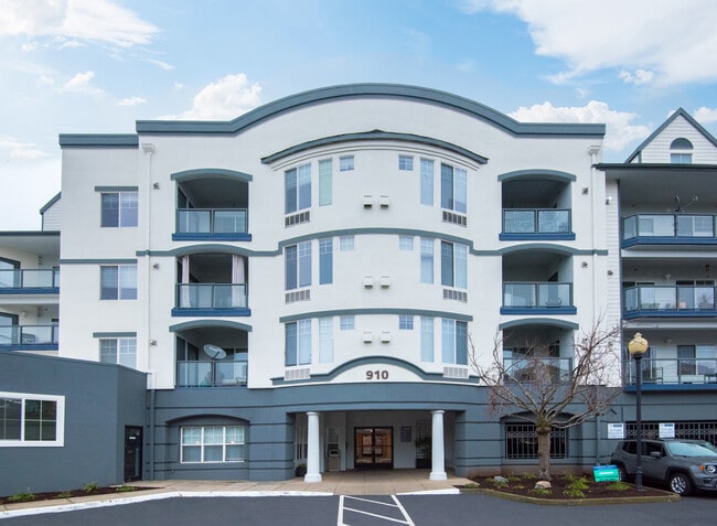 Building Photo - 9Ten North by Trion Living