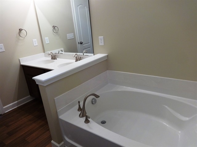 Building Photo - 1213 Briar Rose Lane