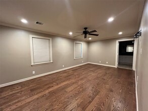 Building Photo - 1014 Roxella St