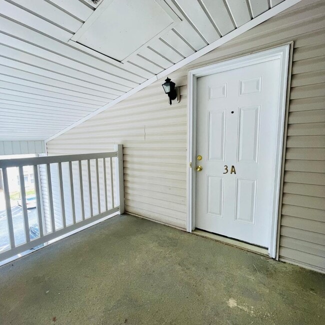 Building Photo - 903 Hanahan Ct
