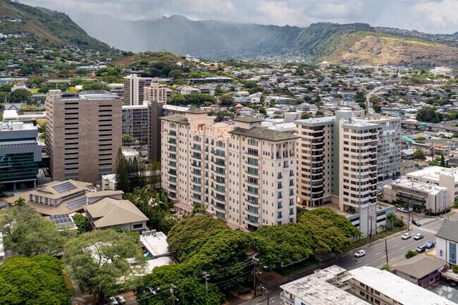 Aerial Photo - The Courtyards at Punahou