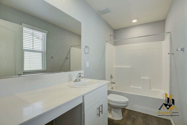 Building Photo - 6048 Emerald Park Ln