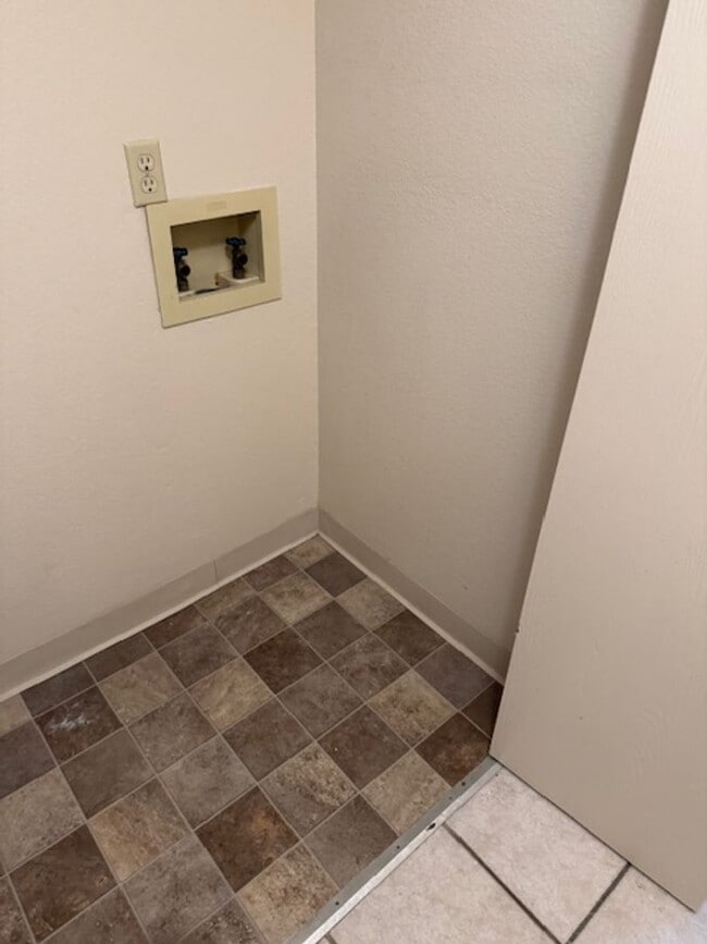 Building Photo - Rental in Northwest Reno!