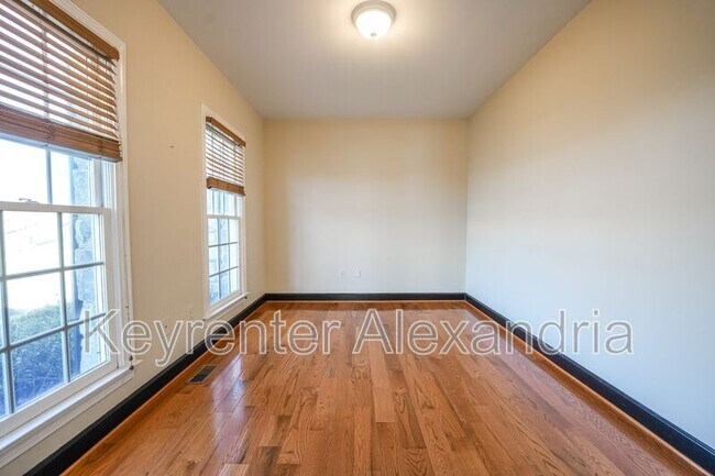 Building Photo - 13568 Heritage Farms Dr