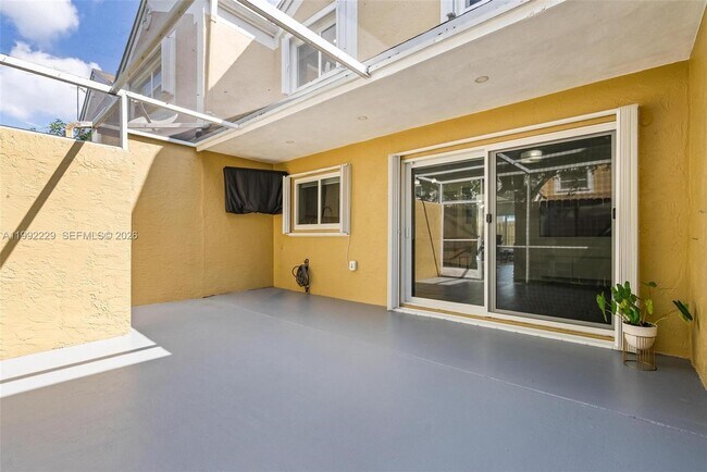 Building Photo - 1350 NW 123rd Ave