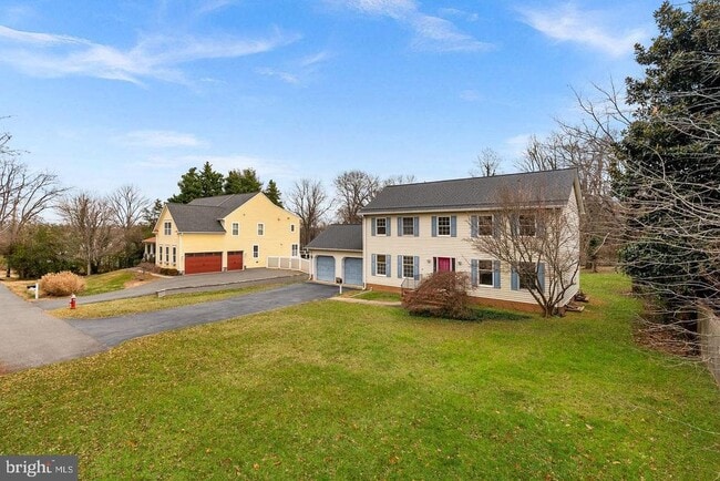 Building Photo - 3709 Howsen Ave