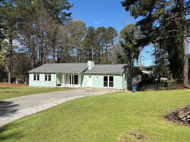 Building Photo - 429 Strickland Ct