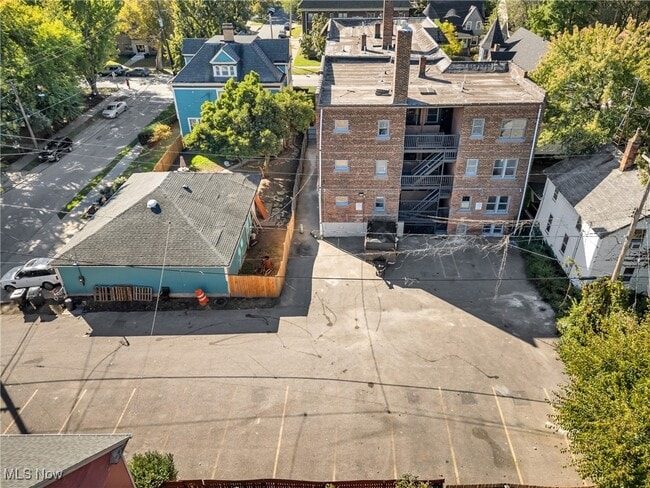 Building Photo - 3308 Archwood Ave