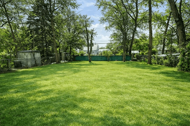 Building Photo - 15824 Norborne Ave