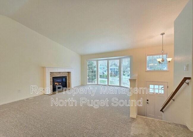 Building Photo - 8311 15th Pl NE