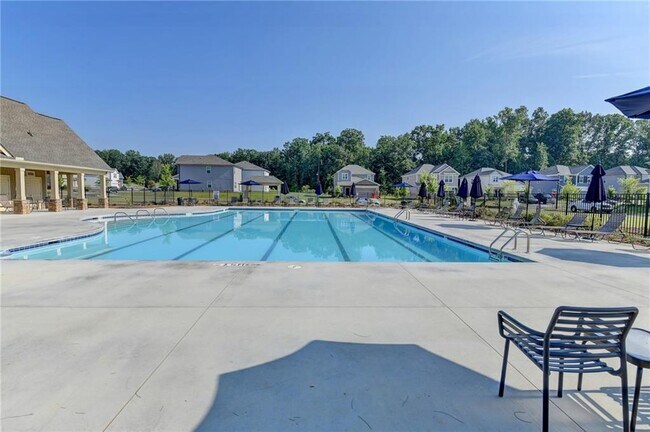 Building Photo - 175 Grey Falcon Ave
